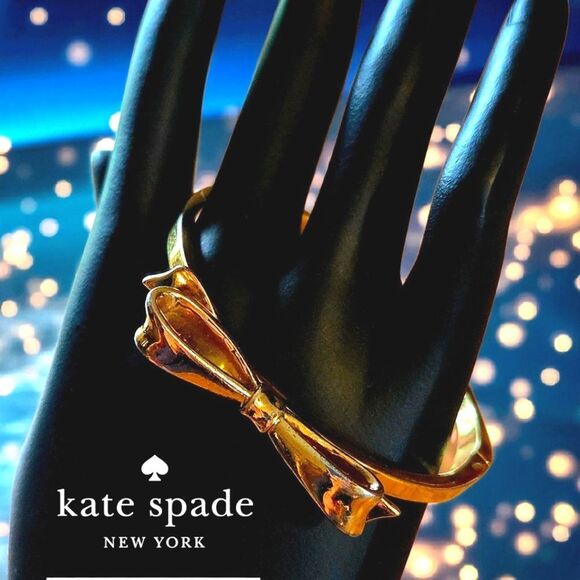 KATE SPADE Gold Bow Bracelet - Picture 1 of 8